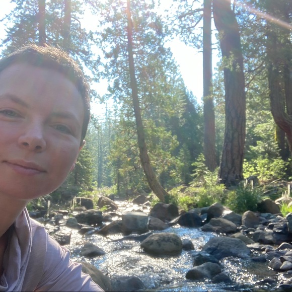 Meet your Posher, Megan! - Picture 7 of 8